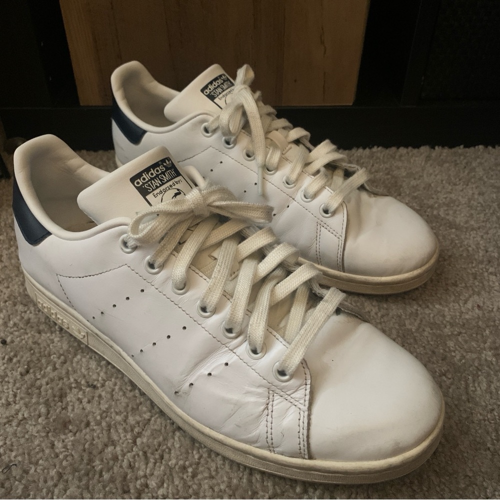 Adidas White Sneakers athletic lifestyle with Navy Accents men 9.5